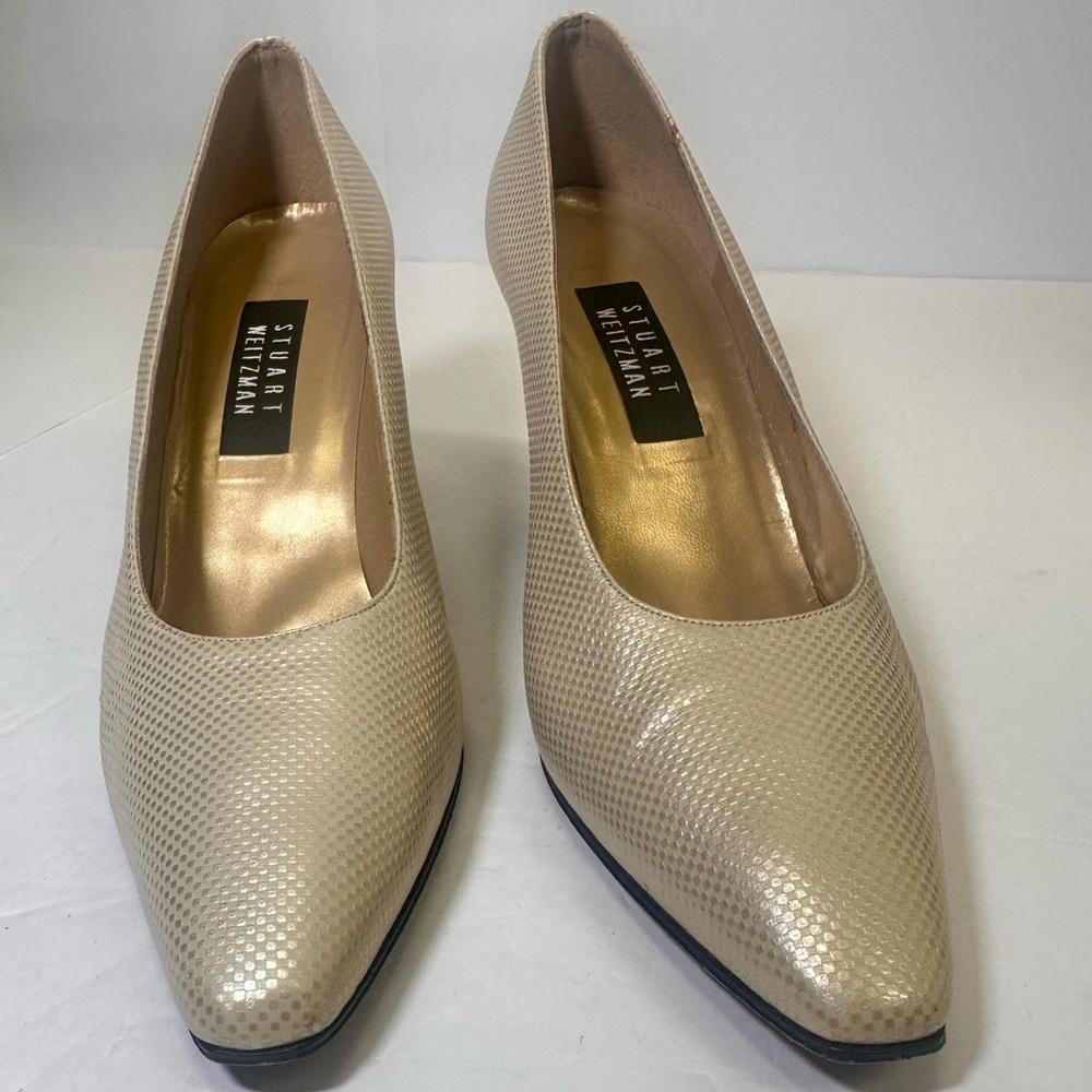 Stuart Weitzman Gold Pointed Toe block Heels size 10 classic eclectic grandma